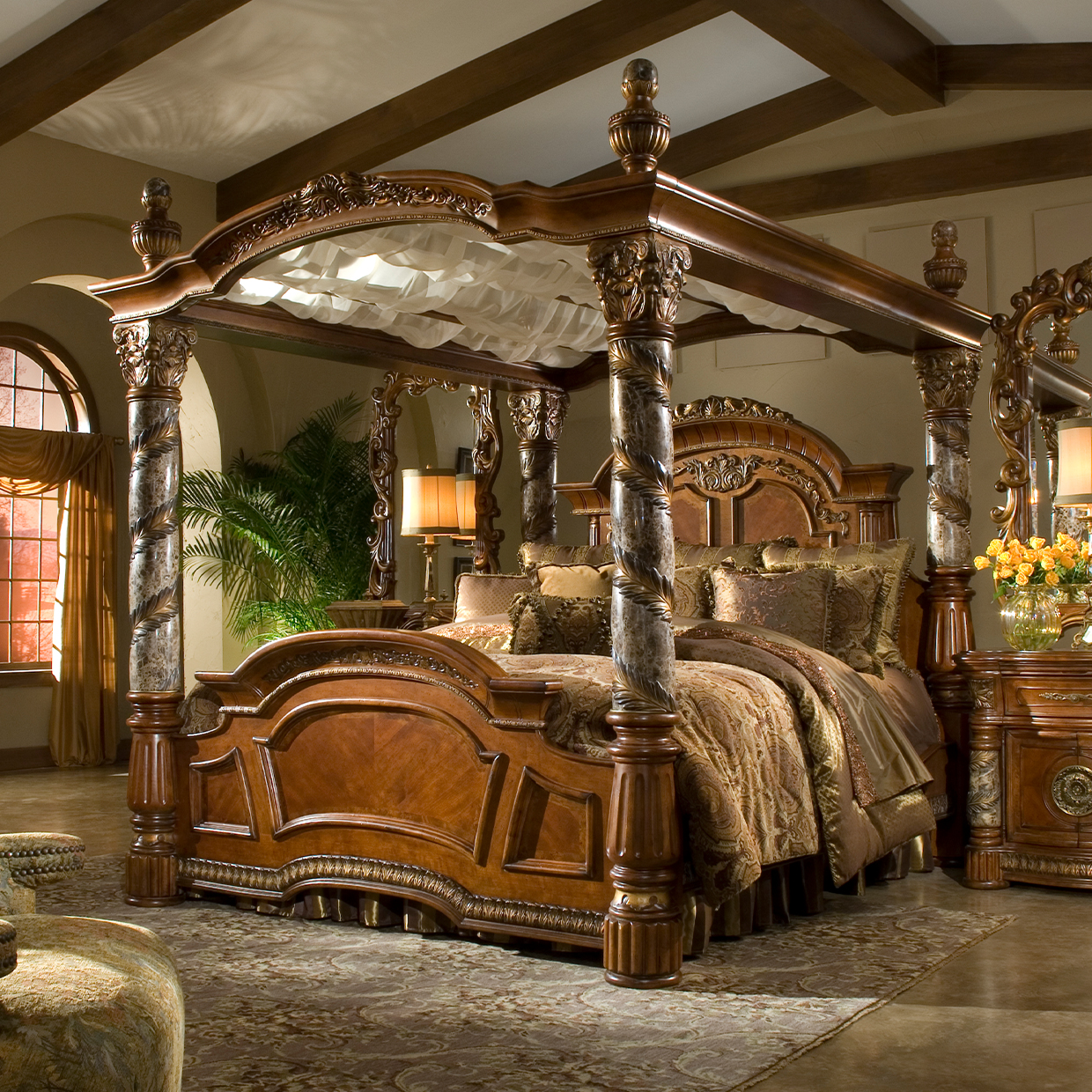 villa valencia Finish: Classic Chestnut   Cal King Canopy Bed
